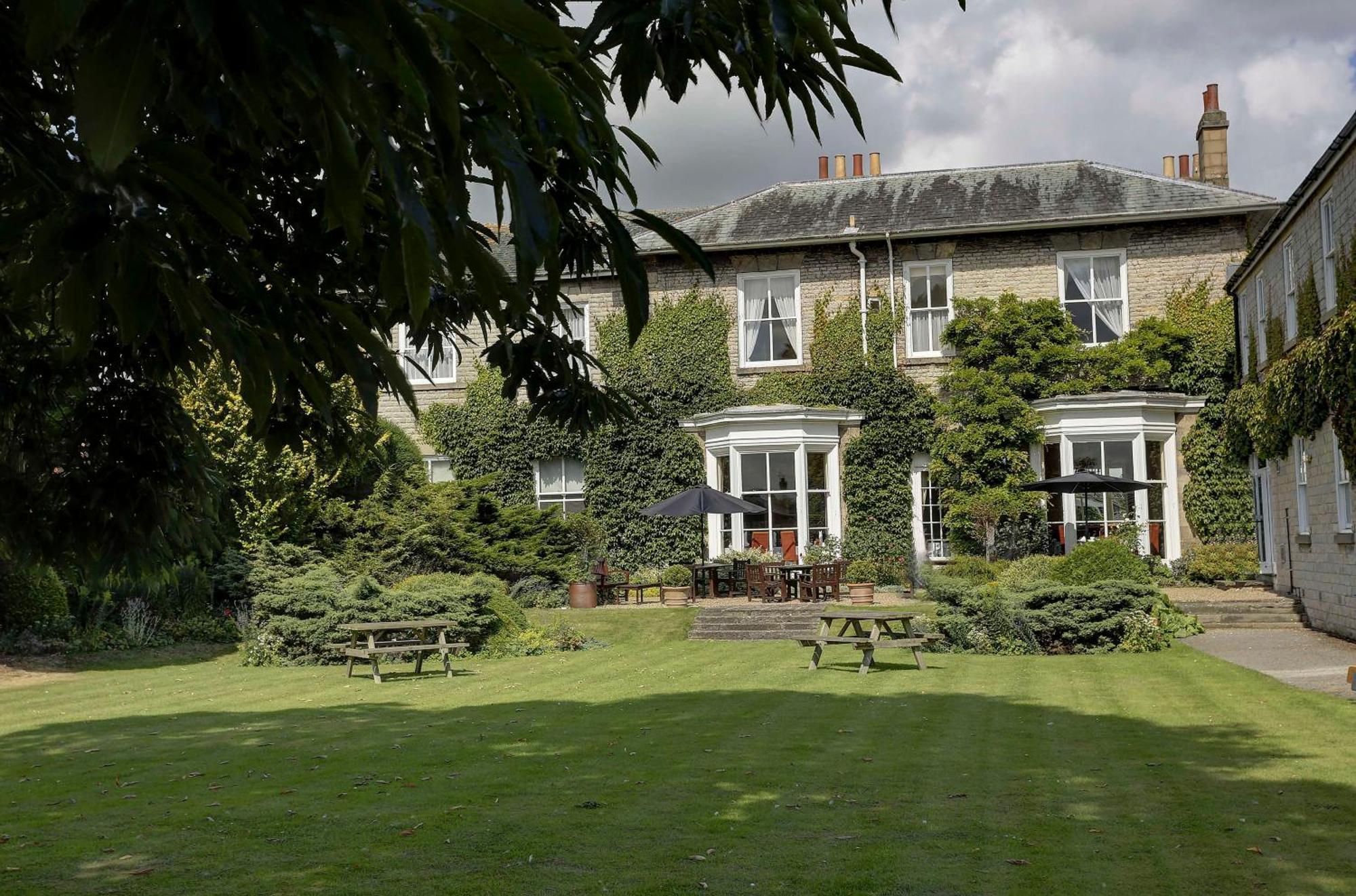 Best Western Forest And Vale Hotel Pickering Exteriör bild